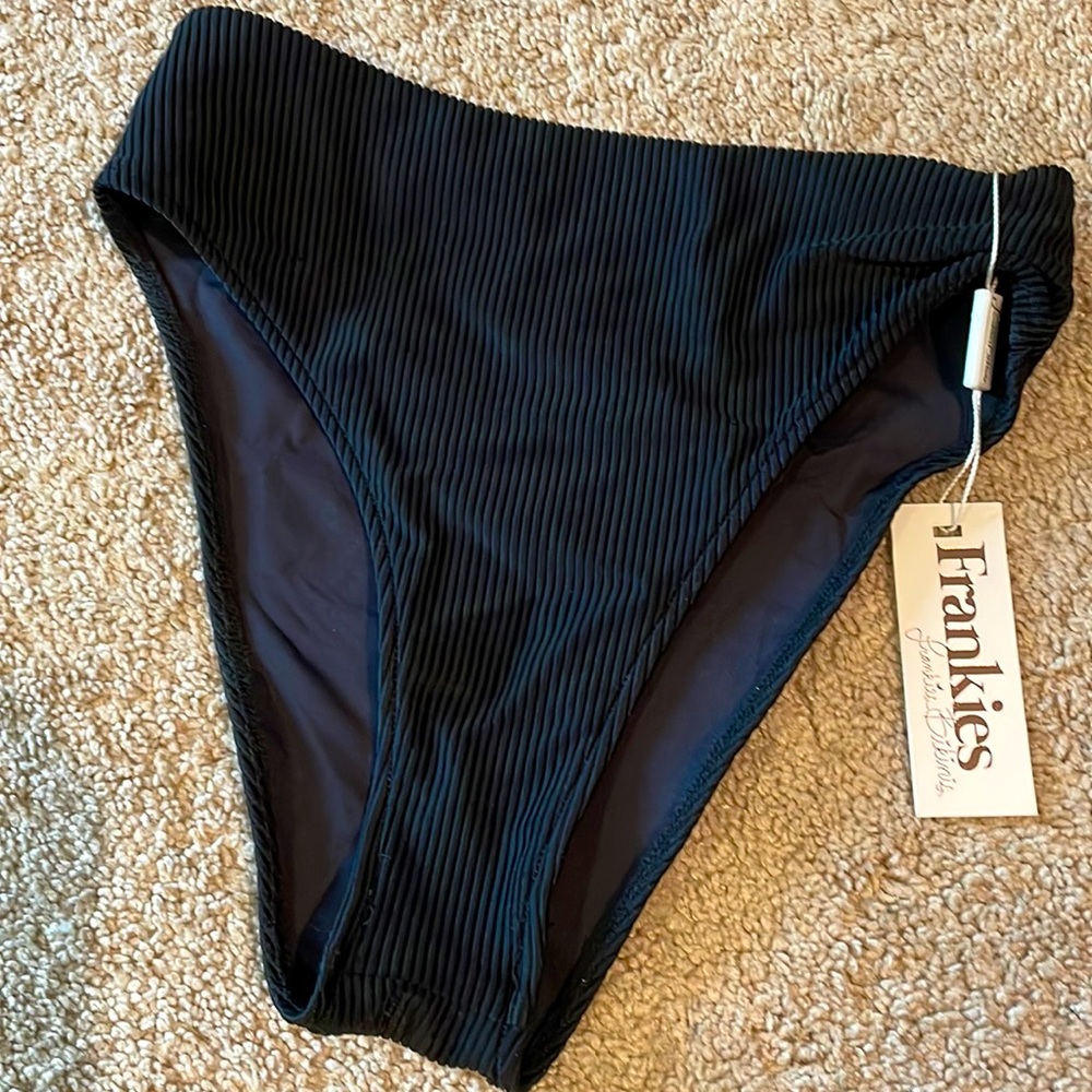 Frankies Bikinis Jenna Ribbed bottom. Black, size small. NWT